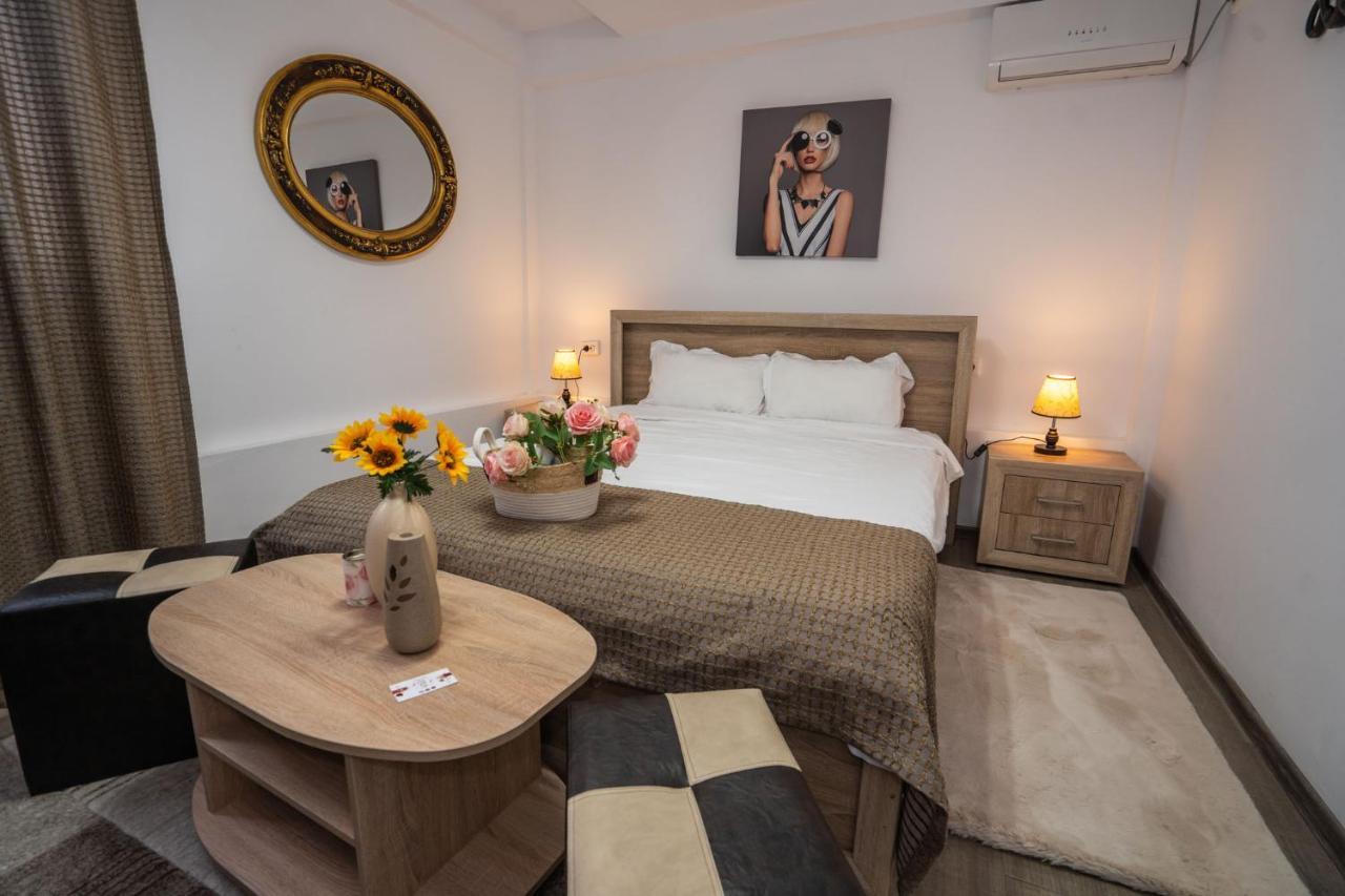 Casa Del Flor Costinesti Hotel Bagian luar foto